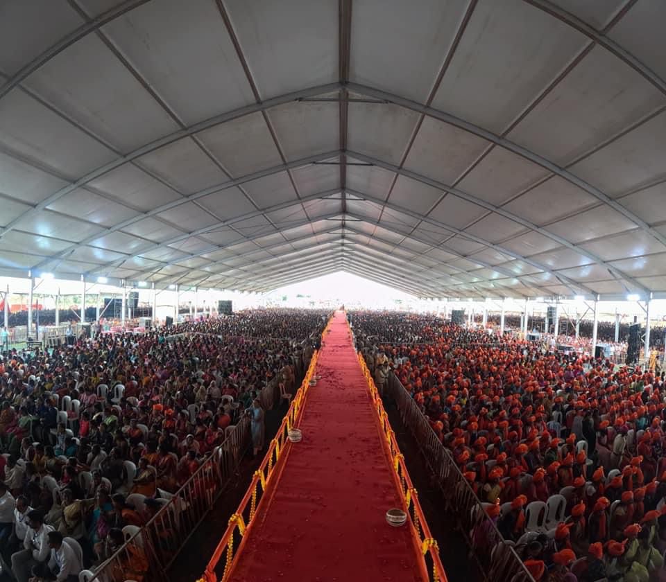 SanjayDRathods's tweet photo. आज किन्ही, यवतमाळ येथे महिला सशक्तीकरण अभियानातंर्गत मुख्यमंत्री लाडकी बहीण योजनेचा लाभार्थी मेळावा मुख्यमंत्री मा. ना. एकनाथ शिंदे साहेब, उपमुख्यमंत्री मा. ना. देवेंद्र फडणवीस जी आणि मा. ना. अजित दादा पवार यांच्या प्रमुख उपस्थितीत मोठ्या उत्साहात आणि आनंदात संपन्न झाला.

यावेळी उद्य���ग मंत्री उदय सामंत, आमदार भावना गवळी, आमदार अशोक उईके, आमदार मदन येरावार, आमदार संदिप धुर्वे, आमदार नामदेव ससाणे, आमदार इंद्रनील नाईक, आमदार संजीवरेड्डी बोदकुरवार, जिल्हाधिकारी डॉ.पंकज आशिया, मुख्य कार्यकारी अधिकारी मंदार पत्की आणि जिल्ह्याच्या कानाकोपऱ्यातून आलेल्या लाडक्या बहिणी बहुसंख्येने उपस्थित होत्या.