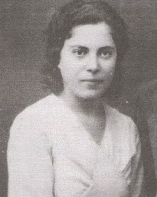 El 24 de agosto de 1936 un batallón de fusilamiento falangista ejecutaba, de madrugada y sin juicio previo, a la militante anarquista de 21 años Maria Silvia Cruz ‘La Libertaria’ en La Laguna de La Janda, cerca de Tarifa.

Nacida en la pequeña localidad gaditana de Casas Viejas,