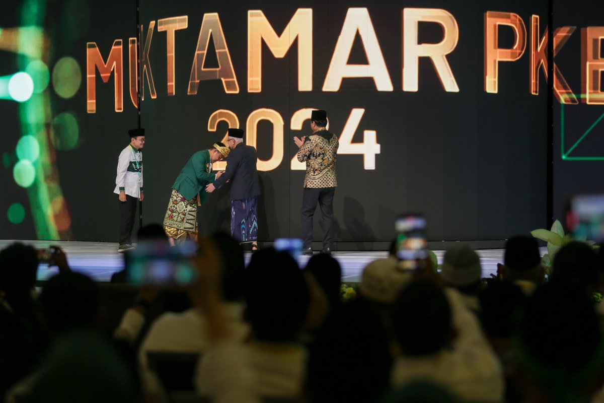 Pembukaan Muktamar Partai Kebangkitan Bangsa (PKB) 2024 di Bali Nusa Dua Convention Center, Sabtu 24 Agustus 2024. 

Ketua Umum DPP PKB Gus Imin <a href="/cakimiNOW/">A Muhaimin Iskandar</a>, bersama dengan Sekjen DPP PKB <a href="/EmHasanuddin/">M Hasanuddin Wahid</a> serta Wakil Presiden Republik Indonesia <a href="/Kiyai_MarufAmin/">KH. Ma'ruf Amin</a> dan Menteri
