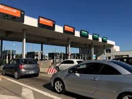 Más aumentos en los Peajes de Córdoba. Hoy Caminos de las Sierras pide 1000 pesos por cada pase. Lo aprueba ERSEP y listo … Otra más que sube …y seguimos dieciendo que nada aumenta