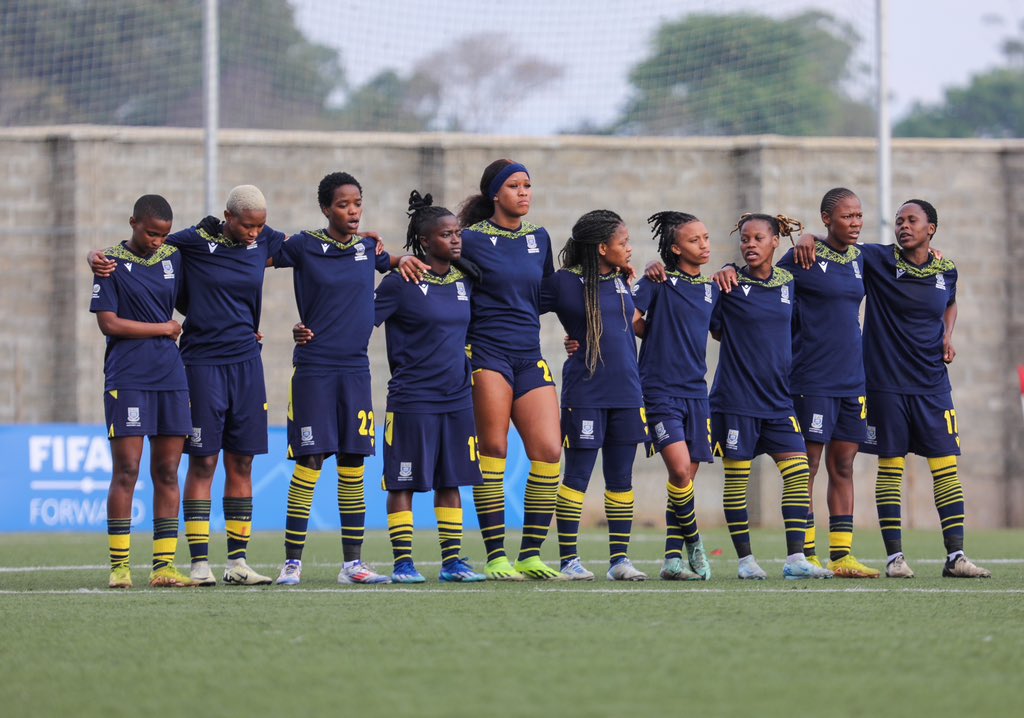 Africansoccerup's tweet photo. University of the Western Cape joins Mamelodi Sundowns, TP Mazembe and hosts in the CAF Women's Champions League.
#CWCL https://t.co/2mSOUT5xxP