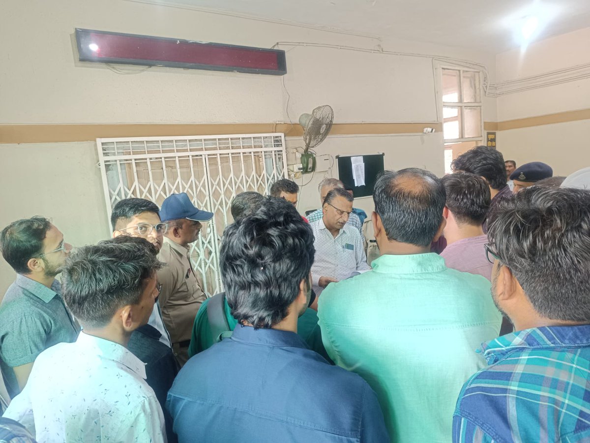 <a href="/GADdeptmp/">GAD, MP</a>
<a href="/DrMohanYadav51/">Dr Mohan Yadav</a> हम सभी अभ्यर्थी  मध्य प्रदेश सरकार से आग्रह करते हैं कि
सब इंजीनियर भर्ती परीक्षा 2024 में आरईएस के द्वारा भेजे गए रिक्त पदों को शामिल करे। अभ्यर्थियों द्वारा ESB को ज्ञापन देने  के पश्चात भी अभी तक कोई ठोस  आश्वासन प्राप्त नहीं हुआ है !
<a href="/AASHU_NSUI/">Aashutosh Chouksey (Aashu)</a>