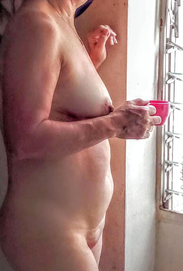 Buenos días mi Xfans, aquí contemplando el bello día de hoy, agradeciendo por tantas y
Muchas cosas en mi vida y estar feliz, gran día sábado para ustedes