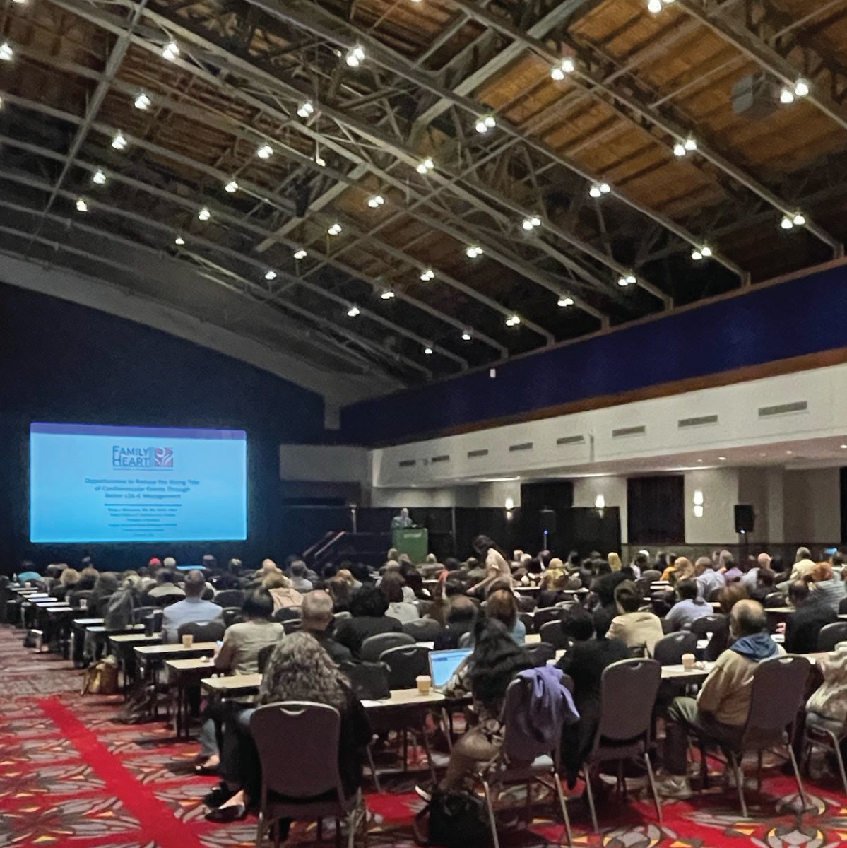FamilyHeartFdn's tweet photo. It was a full house for our PriMed session! Dr. Weinstock and @hillypaige2 answered Q's for 30 minutes after the presentation, and received hand-written thank you's! What a wonderful time spreading the importance of LDL-C management and saving more hearts! #LDLSafeZone https://t.co/5GgbFRnxn9