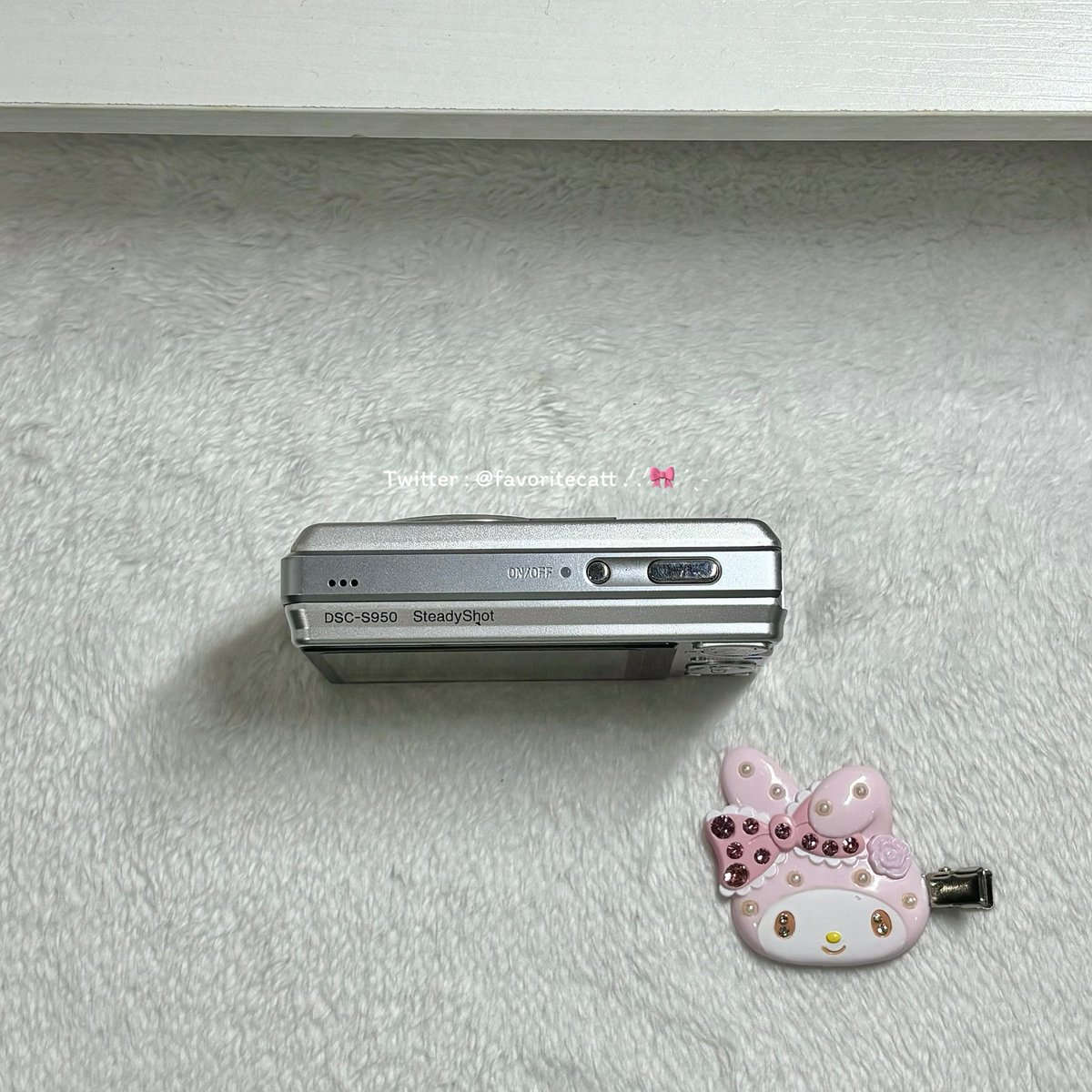 favoritecatt's tweet image. Sony dsc s950 📷𓂃✴︎
ราคา : 1,950 รวมส่ง 

𓇼 สิ่งที่ได้รับ : กล้อง + แบต + สายห้อย
บอดี้สวยมาก สภาพดี มีรอยเล็กน้อย ใช้งานเต็มระบบ แฟลชได้ วิดีโอได้ โทนสวยผิวขาวชมพู มู้ดดี ซูมลื่นไม่มีฝุ่น ปุ่มไม่รวนไม่ค้าง

𓇼 ตำหนิ : จอย่นบางๆ

#กล้องดิจิตอลมือสอง #กล้องดิจิตอล #ส่งต่อกล้อง