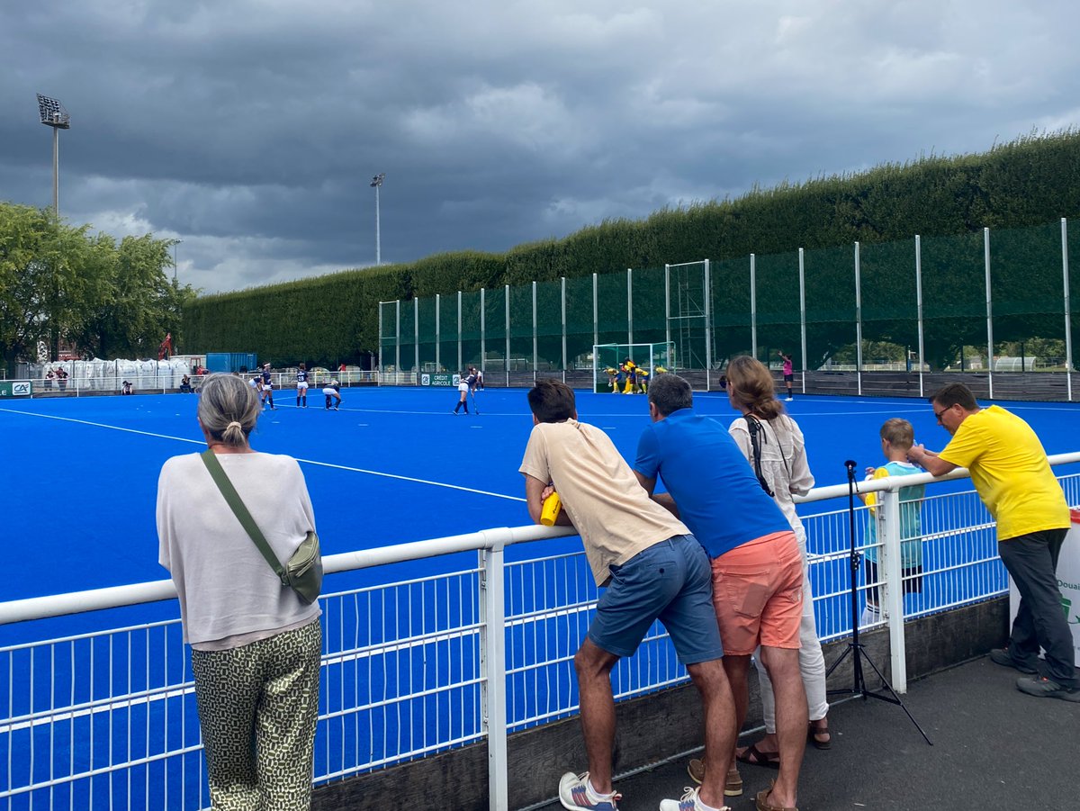 macrcrd's tweet photo. Tournoi Qualificatif Européen de Hockey sur Gazon organisé par le #Douai Hockey Club, nos françaises seront en finale demain 🇫🇷🏑 https://t.co/NPon9Gx8JK