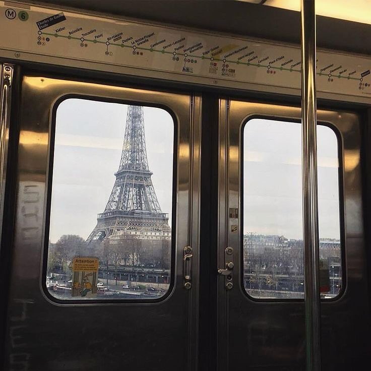 1111hrsmin's tweet photo. life in paris https://t.co/cYtDNADS8c