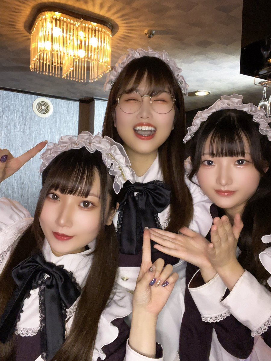 ring_bauduin's tweet photo. 今日はとってもご機嫌陽気によっぱらり！ビスケってば本当にサイコーの女卍✊🏻でだいすき！最後おまえを支えられて本当に嬉しかったよ😂🫶🏻美味しい差し入れお酒にお裾分けチェキ、ラストかも？！みたいな感じで寄っていただけたりなどほんまに感謝感激😭😭🫶🏻大好きだよ人類ほんとに！

次は8/25アカシ🥂 https://t.co/T6Kk55yM96