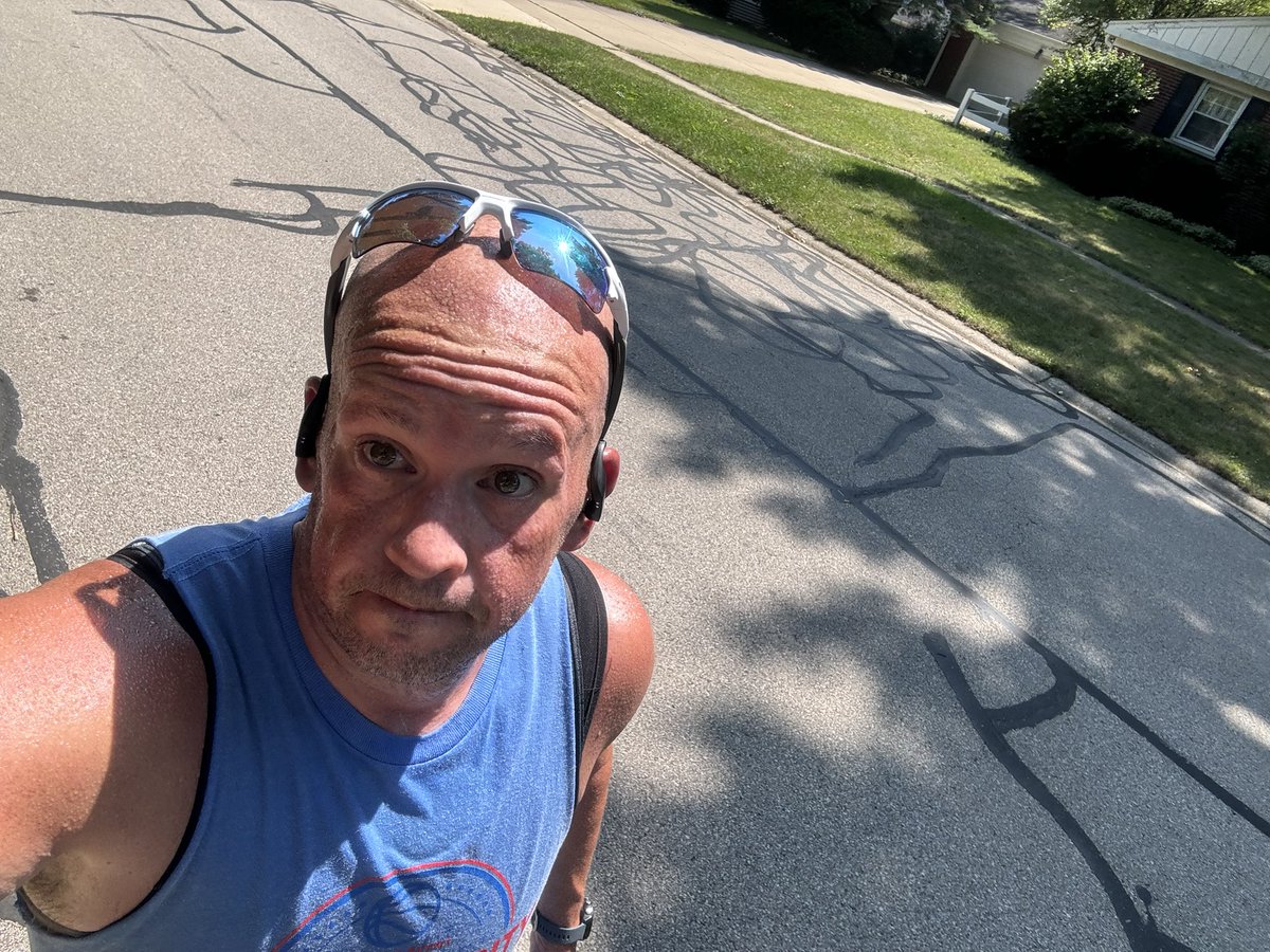 BHSCoachJensen's tweet image. Not sure if my clothes were more wet from getting dropped in the Dunk Tank over &amp;amp; over at the Corn Boil last night…or after running 6 miles today!!??🥵🥵🥵🤔🤔🤔
#NotFast #Tired #TooHot
