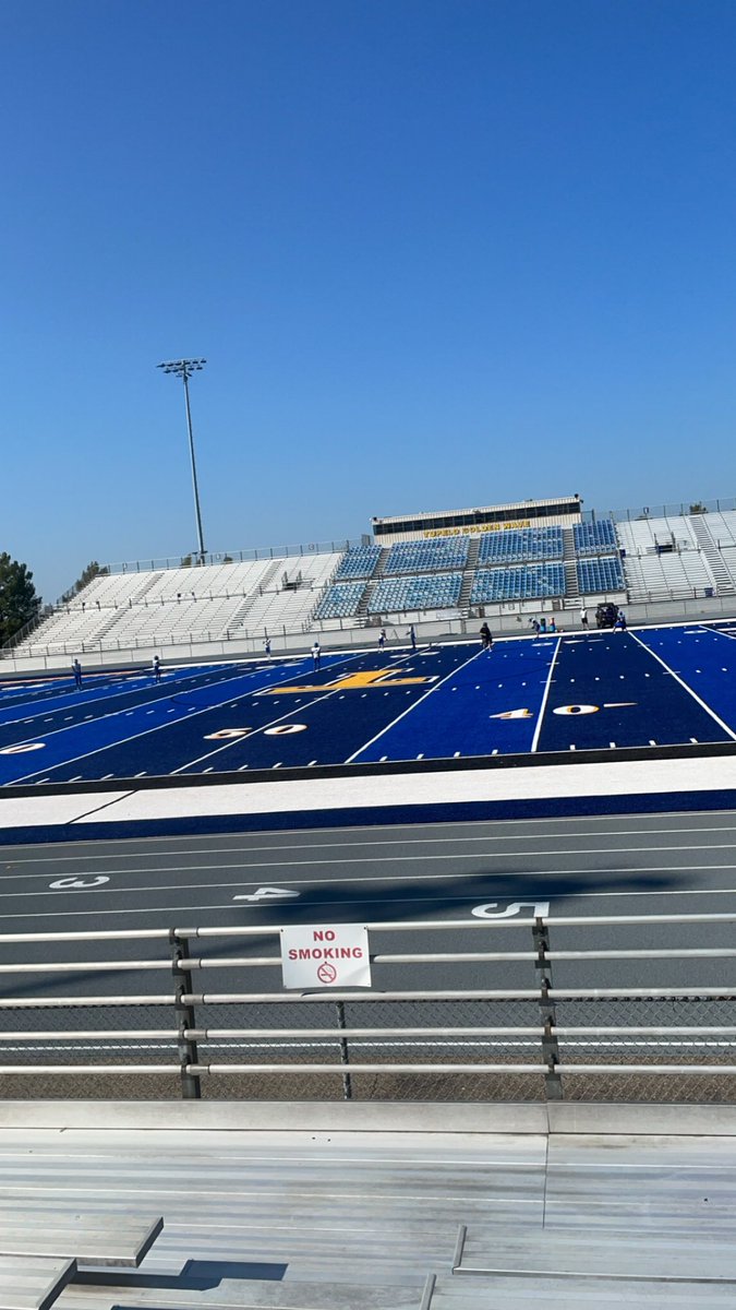 dou_gger's tweet photo. Great day for some 7th grade football scrimmaging #FootballIsHere https://t.co/Zbr7ICHlEM