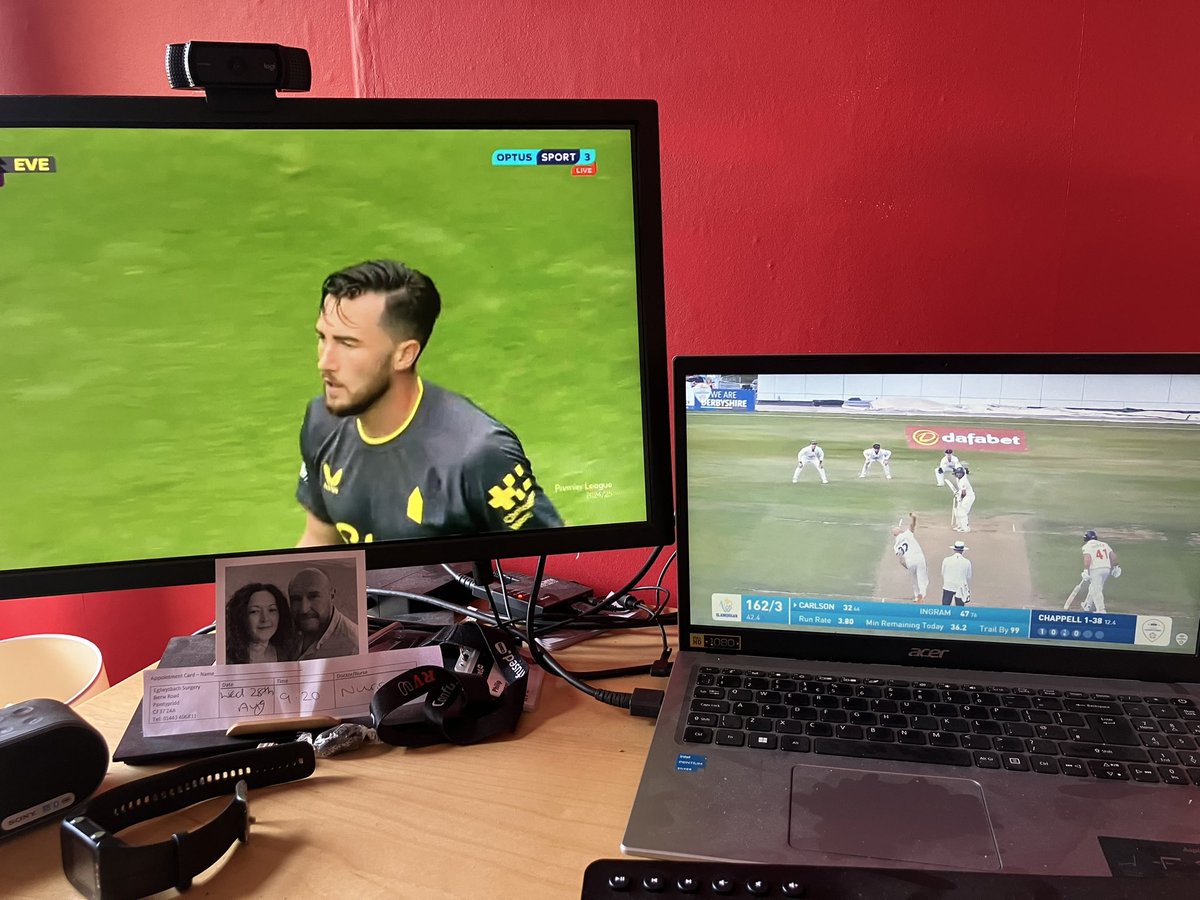 Taking a break from rewriting my Rhondda Valley supernatural thriller LIMBO to simultaneously watch my football team and my cricket team take batterings! 
#amwriting #screenwriting
