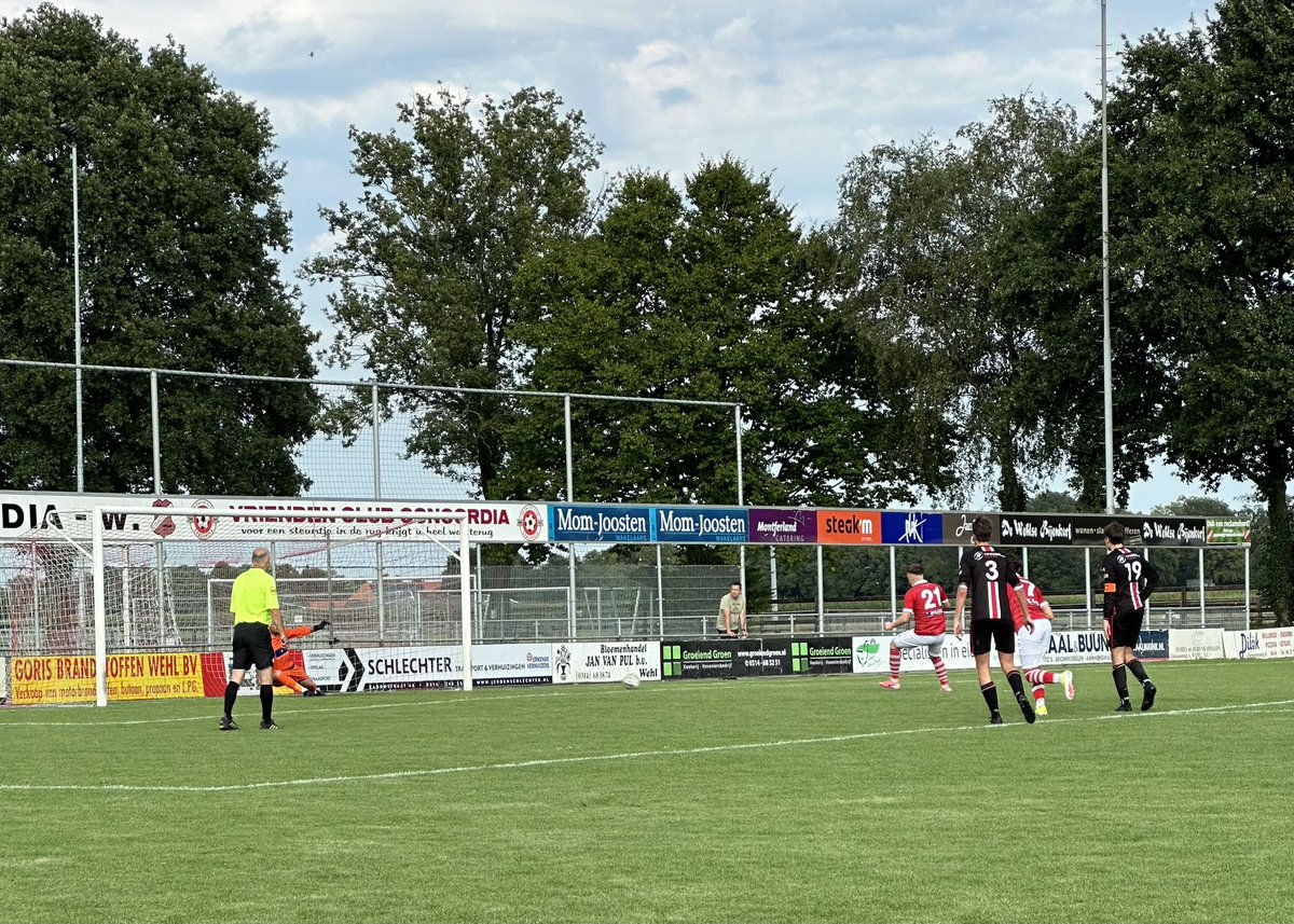 John van der Kamp (@johnvanderkamp) on Twitter photo Owen Peters scoort voor <a href="/ConcordiaWehl/">s.v. CONCORDIA-W</a> vanuit een strafschop de 1-0. Keeper Willem Thijssen is kansloos. <a href="/VIODDoetinchem/">VIOD Doetinchem</a> Owen Peters scoort voor <a href="/ConcordiaWehl/">s.v. CONCORDIA-W</a> vanuit een strafschop de 1-0. Keeper Willem Thijssen is kansloos. <a href="/VIODDoetinchem/">VIOD Doetinchem</a>