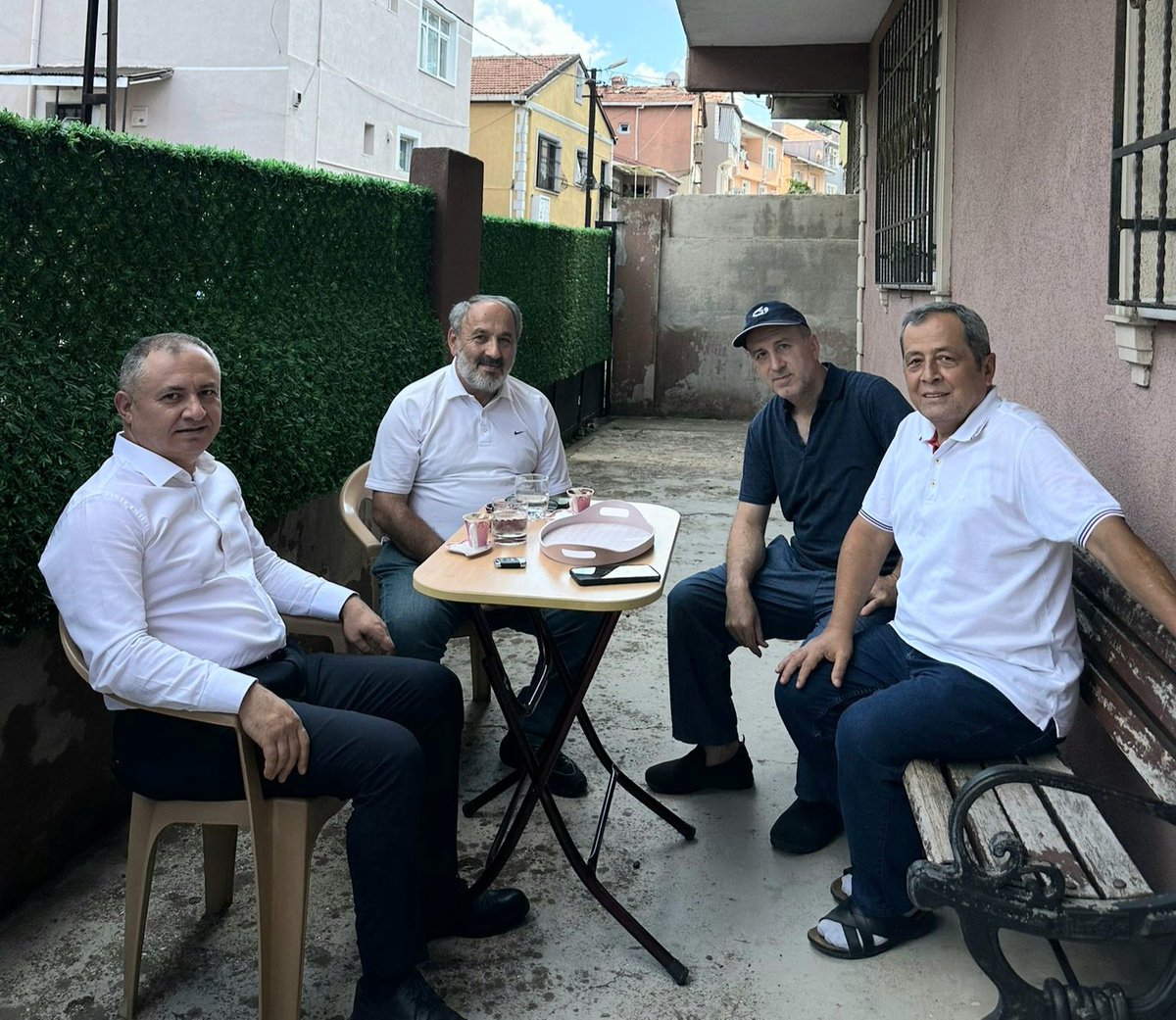 İstanbul İl Yerel Yönetimler Birim Üyesi ve Beykoz siyasetinin öncü ismi <a href="/Zaferaslantr/">ZAFER ASLAN</a> başkanımla, AK Parti Beykoz İlçe teşkilatlarının güzel insanları ve emektarları Engin Uluköl ile Mehmet Arslan kardeşlerimizi ziyaret ettik.
