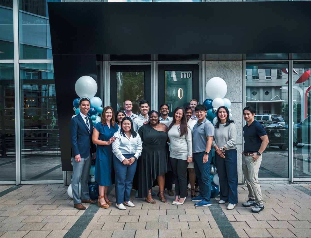 We had a GRAND time with the opening of Motion Stability’s new Buckhead office 🎈 ✨ Our team had the honor of creating a stunning entrance with our signature balloon designs. If you want to make your next event extra special, visit our site or DM us! #Atlanta #Events