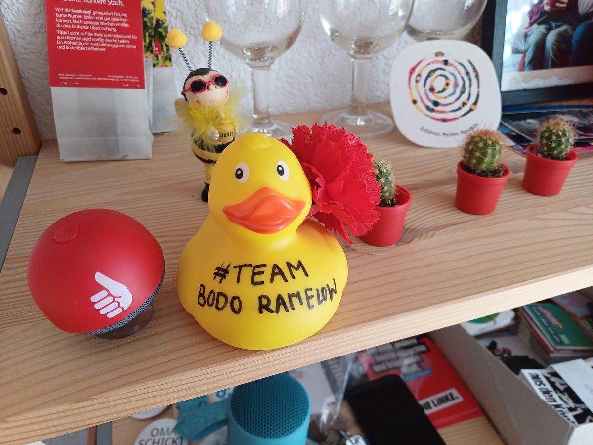 reformer_ron's tweet photo. Wahlkampf in Ilmenau. Für eine starke Linke am 01.09.
#LTWTH24 #TeamBodo https://t.co/Z3zA4bwUey