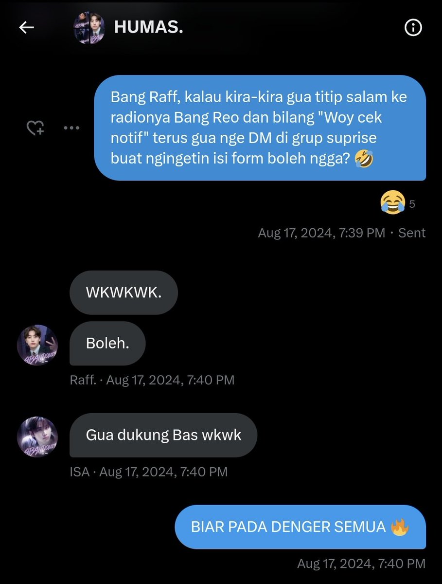 adlyaksa's tweet photo. @reonardt Itu sebenernya taktik marketing himbauan ke semua The Poulard buat isi form booklet HAHAHA. Jadi di saat itu, gua sengaja nge-sounding lewat radio biar semuanya bisa liat notif dm dari GUA di grup rahasia. 🤣 https://t.co/StlRNXb8bu