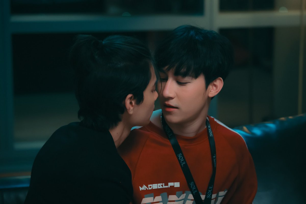 ซีนนี้ที่รอคอย ก่อนถ่ายกลัวมากได้พี่เต กับพี่ๆทุกคนช่วยบรีฟ จนออกมาดีขนาดนี้ได้ แงงงตื่นเต้นแล้วก็ดีใจมากๆฮะ🫶🏻✨💋

 SUNSET X VIBES EP11
#เพียงชลาลัยEP11