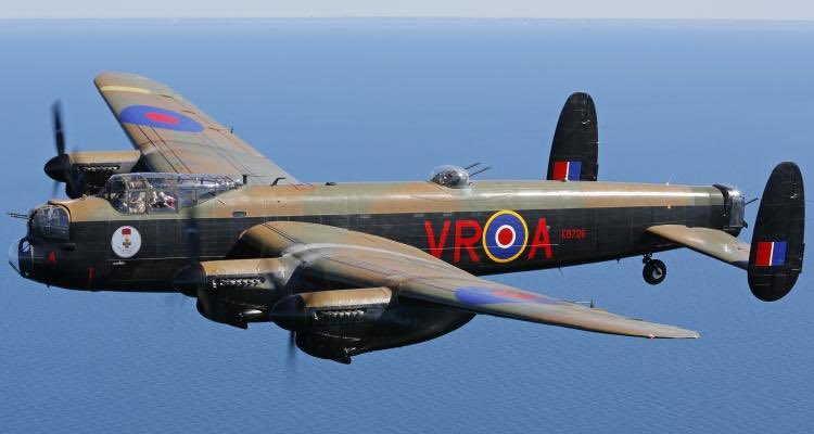 Rob Curling (@robcurling) on Twitter photo Just managed to snap a shot of the <a href="/CWHM/">Canadian Warplane Heritage Museum</a> šØš¦Avro Lancaster overhead as I was commentating live on a race at the #WRChamps <a href="/WorldRowing/">World Rowing</a> near Niagara Falls. Last saw it in 2014 when it teamed up with the <a href="/RAFBBMF/">RAF BBMF</a> Lanc in the UKš¬š§. Sadly Iāll miss the <a href="/rafredarrows/">Red Arrows</a> here next week. Just managed to snap a shot of the <a href="/CWHM/">Canadian Warplane Heritage Museum</a> šØš¦Avro Lancaster overhead as I was commentating live on a race at the #WRChamps <a href="/WorldRowing/">World Rowing</a> near Niagara Falls. Last saw it in 2014 when it teamed up with the <a href="/RAFBBMF/">RAF BBMF</a> Lanc in the UKš¬š§. Sadly Iāll miss the <a href="/rafredarrows/">Red Arrows</a> here next week.