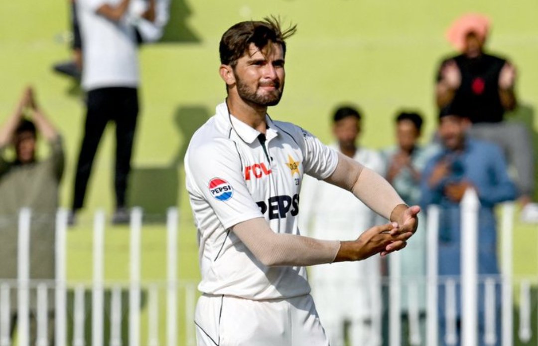 MR_Ali_102's tweet photo. Shaheen Shah Afridi on his new born family member... 😇

A special celebration to welcome the newest member of his family 👶

#PAKvBAN | #TestOnHai  | #ShaheenAfridi | #PAKvsBAN | #Cricket | #PakistanCricket | https://t.co/rGypDnlFw0