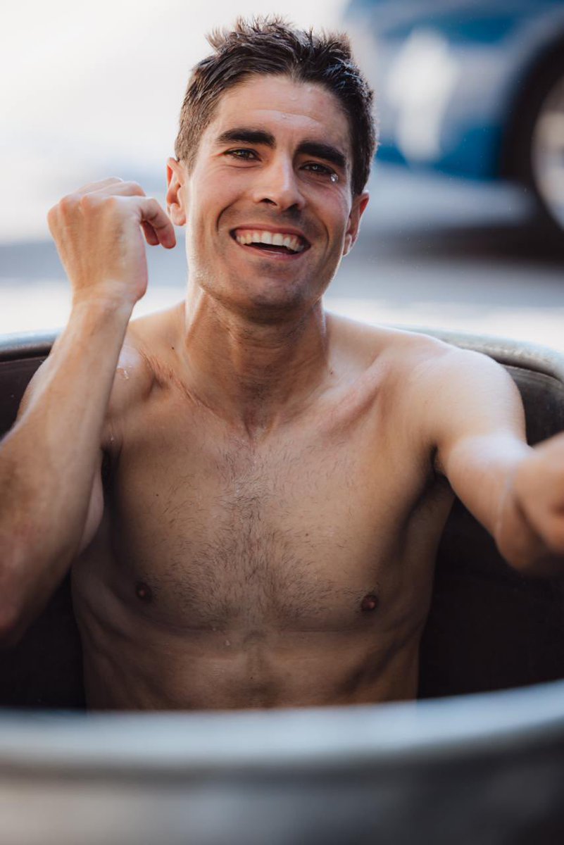 soudalquickstep's tweet photo. Enjoying an ice bath after a hot day at #LaVuelta24 🛁 https://t.co/eX3rPxvxU5