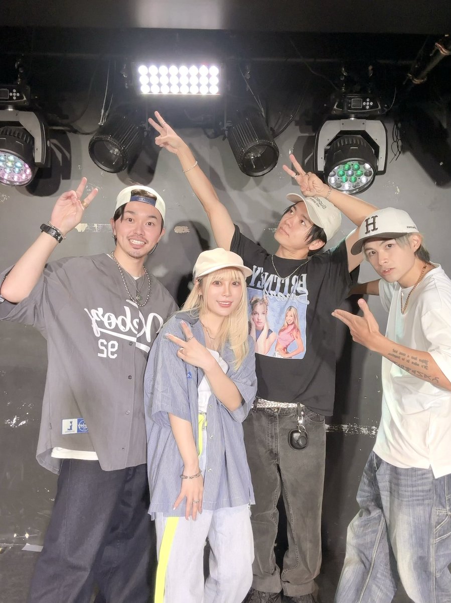 yukina_miki_'s tweet image. 今日はまさかの全員白キャップ✖︎デニムコーデでした！笑
まつ毛もバチバチにしてきたぜっ😎

楽しすぎた1日だったー！！
財部さんともたくさんお話しできたし、2マンライブできて嬉しかったです！
ファンの方々も優しすぎた🥺

次は10/5(土)ELB 3周年！！
また五反田に集合だよー🙌

#財部亮治 #ELB