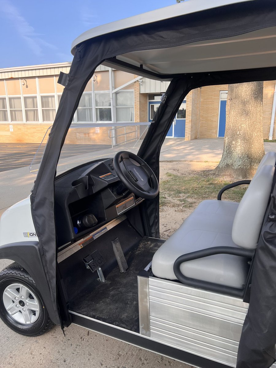 We are ready for the fall 🎾🏈🏑🏃‍♀️🏃‍♂️⚽️ season at Shore! Can’t wait to add our “S” and some finishing touches on the members of our Blue Devil team! Stay tuned! Proud to be the Shore Super!💙🙏