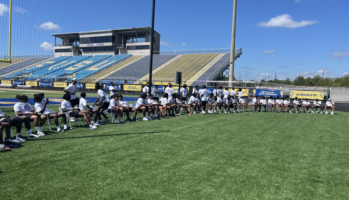 Kwray54's tweet photo. Beautiful Day in The Valley for Meet the Wildcats. Fun in the Sun. The quiet before the storm. Let’s Goooooo! #FVSUFootball #BeatClark #TrenchMob https://t.co/002AgT4skr