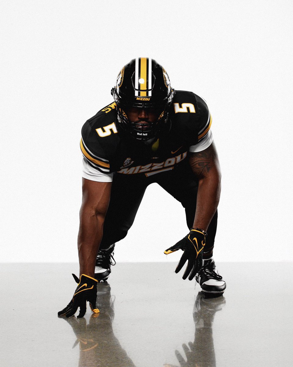 5 more 👀 <a href="/lKristian__/">Kristian Williams</a> 

🎟️: mutigers.com/fbtix

#MIZ | #STP