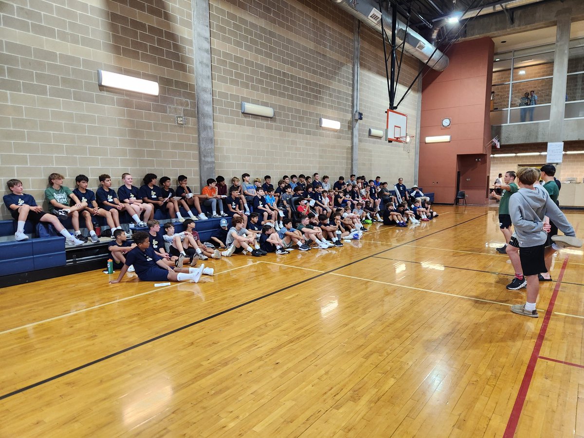 Had our scrimmage and our current STUDENT-athletes are getting knowledge from Panther alumni who are now with <a href="/SAReaganFball/">Reagan Football</a>. <a href="/Lopez_Athletics/">Lopez Athletics</a> <a href="/LopezPanthers/">Lopez Panthers</a>  <a href="/lopezneisd/">LopezLEADS</a>  #HUNTASONE