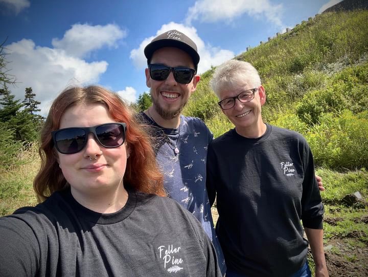 FellerPine's tweet photo. FELLERPINE REPRESENT 🌲🌲🌲
Lovely meeting up with Nancy & Alisha to hand off some shirts to them today. You guys are awesome!
Thanks so so much for following along the journey. I really appreciate the support🌲
#explorenl #newfoundland #nature #fellerpine #fellerpinemerch https://t.co/ICBks178PZ