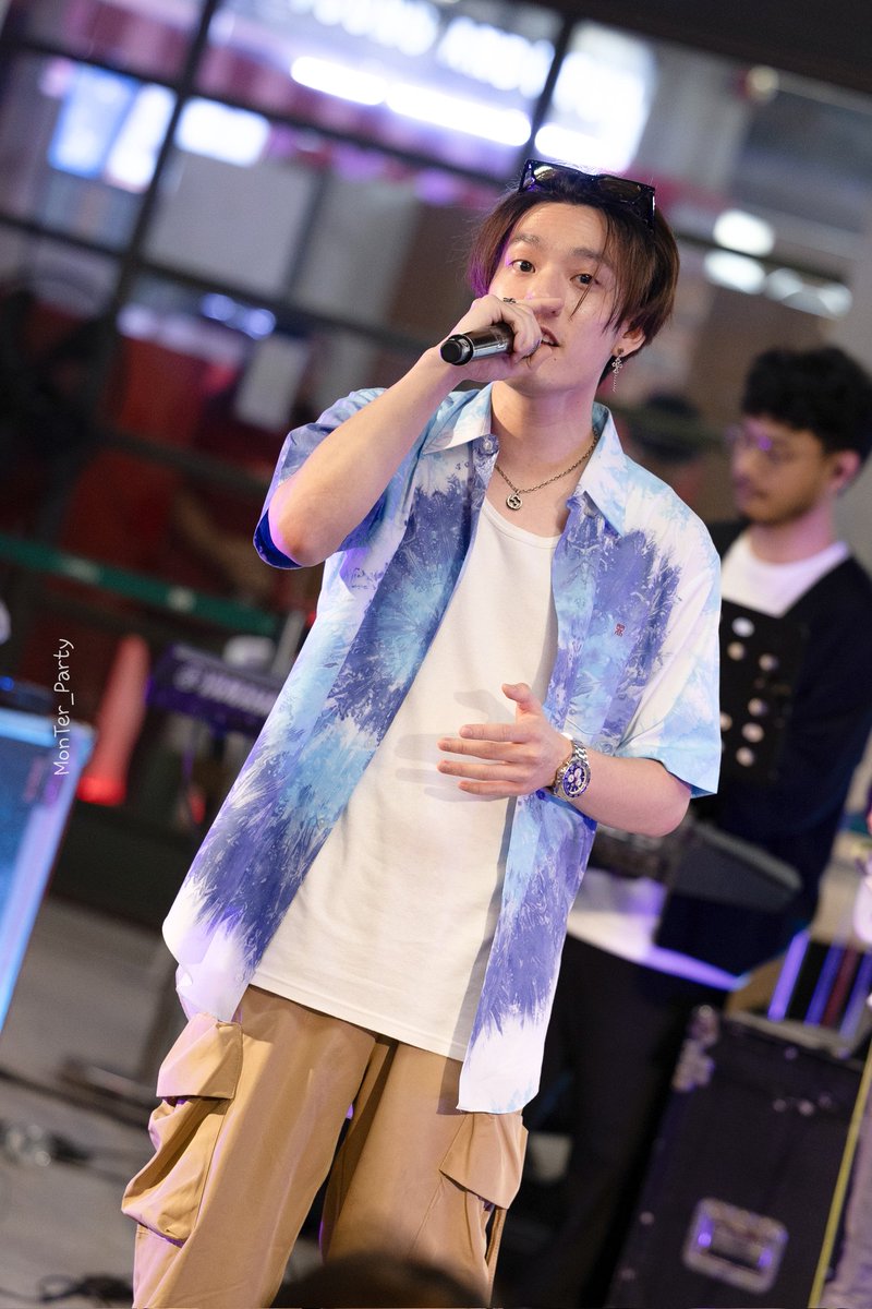 อยากฟังพี่เตอร์ร้องเพลงทุกวันเลย 
#CTRPANUWAT
#loveismusicfoundationmusicshowcase1st
