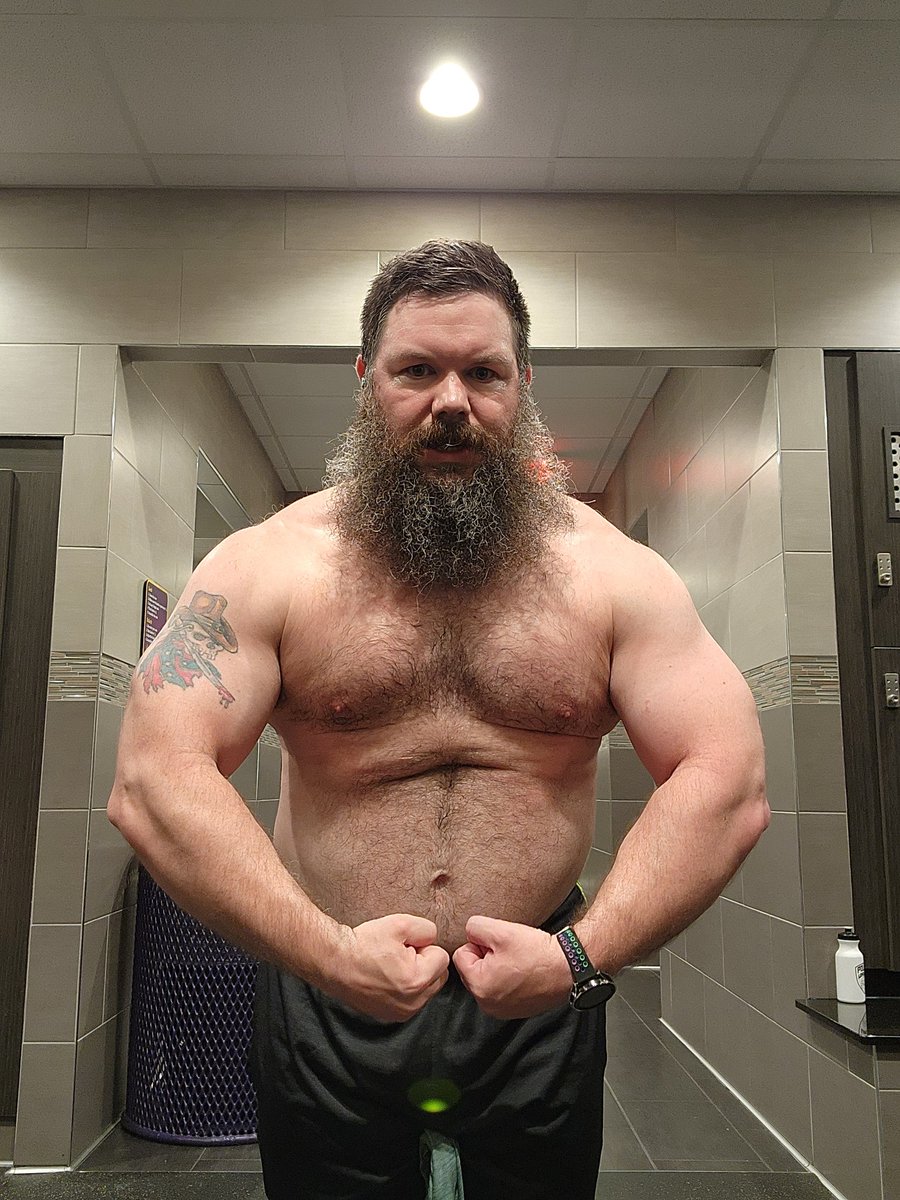 mgu1983's tweet photo. Piss me off and I'll beat ya ass😜 https://t.co/C7UM0Bzi44
