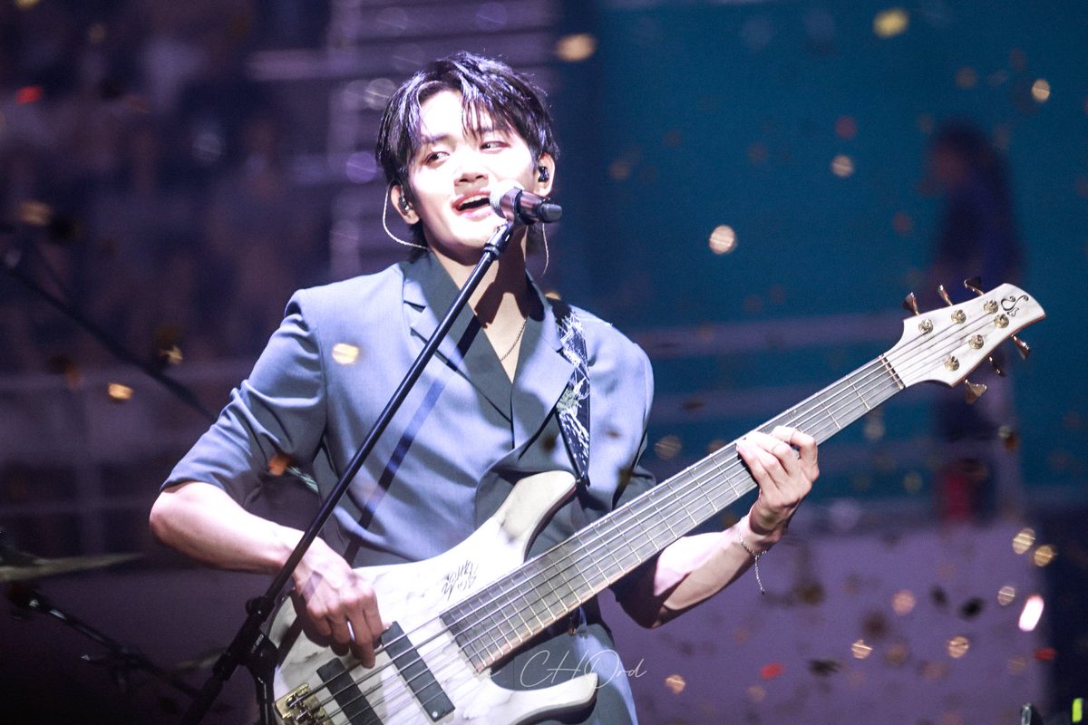 240824 written by FLOWER ENCORE in SEOUL 중콘 pre

#LUCY #루시 #조원상