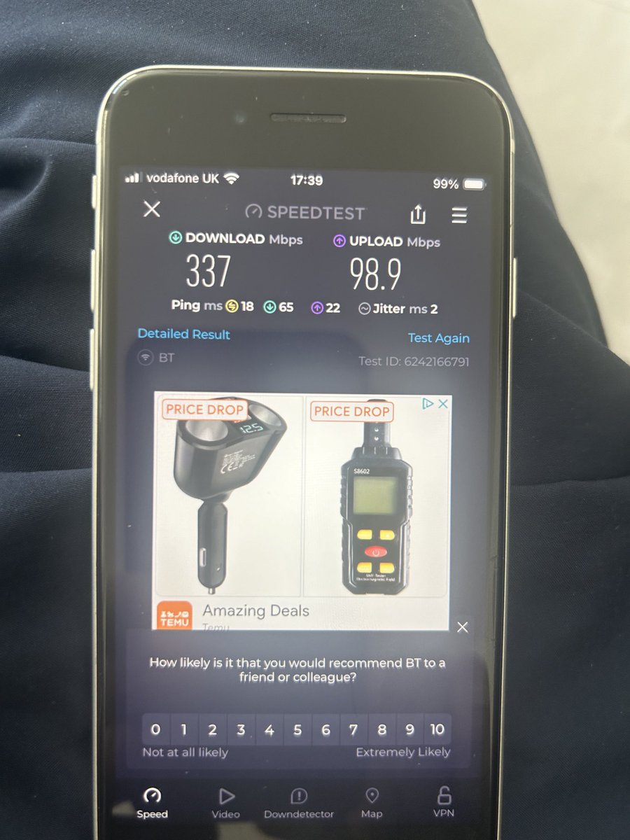 CaptainRicey's tweet photo. Are these speed test sites a lot of horse shit or what ??
Both phones sat next too each other https://t.co/aEp20NYREN