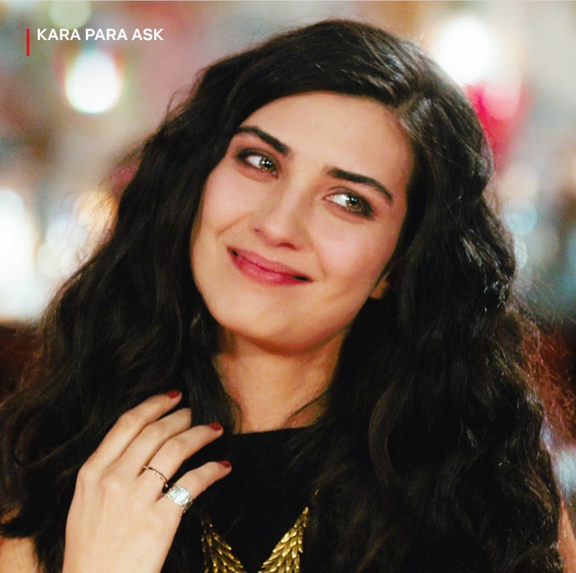 tubafanmex's tweet photo. @cherfrank Cómo olvidar ese personaje tan hermoso de Elif y sobre todo la excelente serie de KaraParaAsk con la pareja más espectacular que he visto en mi vida y por la cual sigo y soy fan de estos maravillosos actores !!!! #TubaBüyüküstün #EnginAkyürek #KaraParaAsk  #EnTuForever https://t.co/5hj2zF4nY6