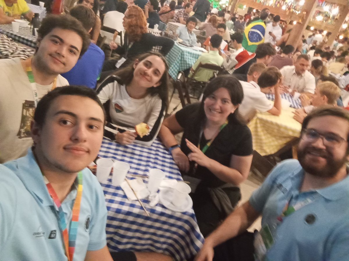 Equipo olímpico de Uruguay 🇺🇾 tras finalizar todas las pruebas de la #ioaa2024 🔭