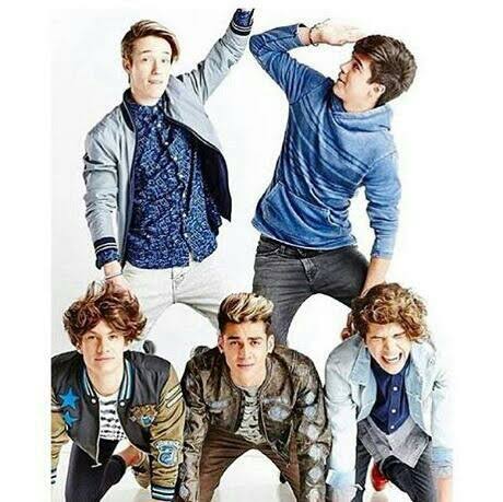 acciocd9's tweet photo. q padre q ahora que cd9 volvió tenemos photoshoots bien producidos y de buena calidad en donde se ven guapísimos y sí los visten y peinan acá bien perrón haciéndolos ver aún MÁS guapos porque antes de su disband lo que teníamos era esto https://t.co/RlQnZBnlG9
