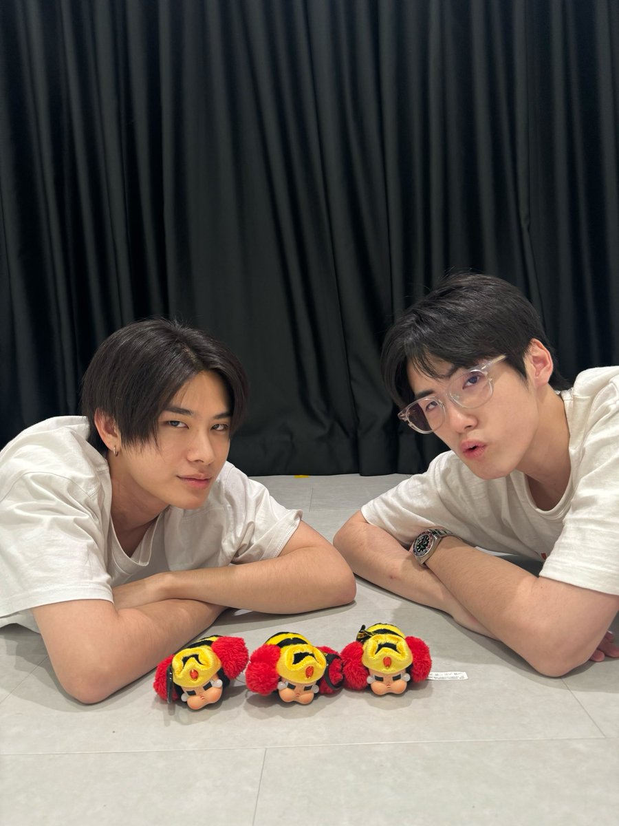 thaichayanon's tweet photo. ถึงไม่มีคะเเนน เเต่มีราชินีแดงนะคับ #THAIchayanon #PHUTATCHAI https://t.co/ceZ9x8RmAb