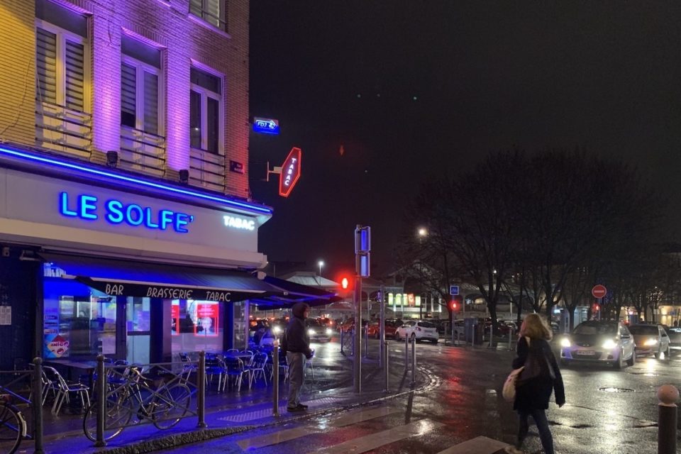 F_Desouche's tweet photo. Lille : Un migrant guinéen disposant d'un visa étudiant, surpris en train de violer une femme en pleine rue, arrêté par une patrouille de police
 https://t.co/e1UFINHNvz https://t.co/lWbnvCQV3c