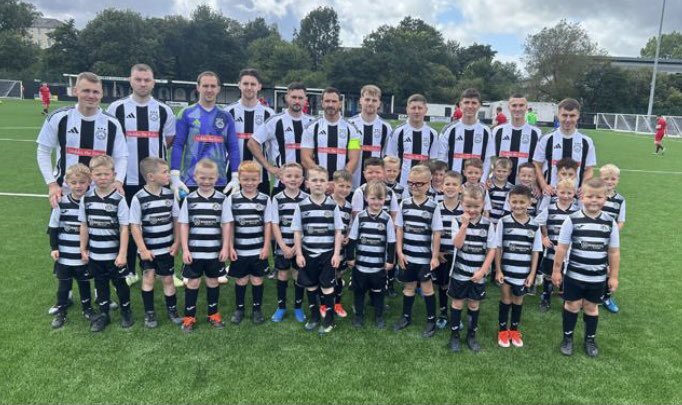 Thank you to the players and coaches of Cumnock Juniors 2018's who were mascots today.

We hope you enjoyed your day 

#OurTownOurTeam | #ATN