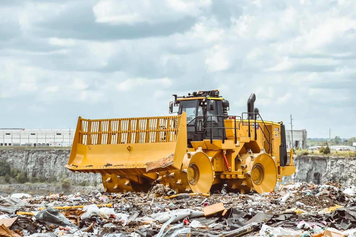 WarrenCAT's tweet image. An impressive first day on the job for this new Cat® 836! 👏 #WarrenCAT #Cat836 #Compactor #LetsDoTheWork
