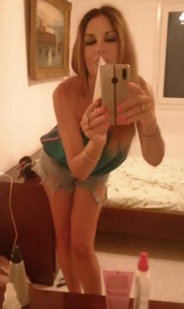 LMarialond's tweet image. Καλοκαιράκι για πάντα 😊🌞😊ενα σορτσάκι κ ενα στράπλες και έτοιμη σε 5 λεπτά, όλα είναι πιο εύκολα το καλοκαιράκι 😊❤️💛 #team_summer #SummerVibes2024 #summerforever