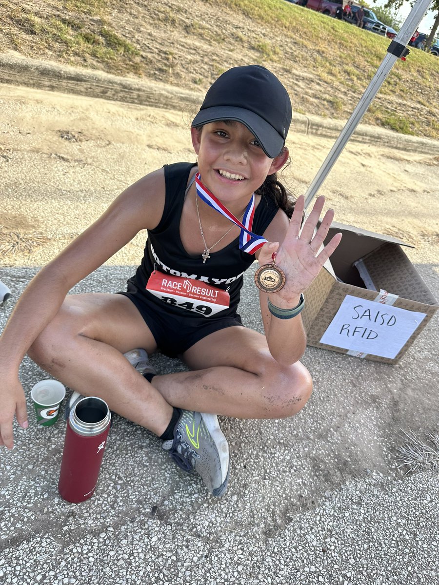 SadieCakes210's tweet photo. Great Meet at the SAISD XC Meet!! Working to improve everyday!  #sotomayorhighschool #wildcats https://t.co/eapk5visW9