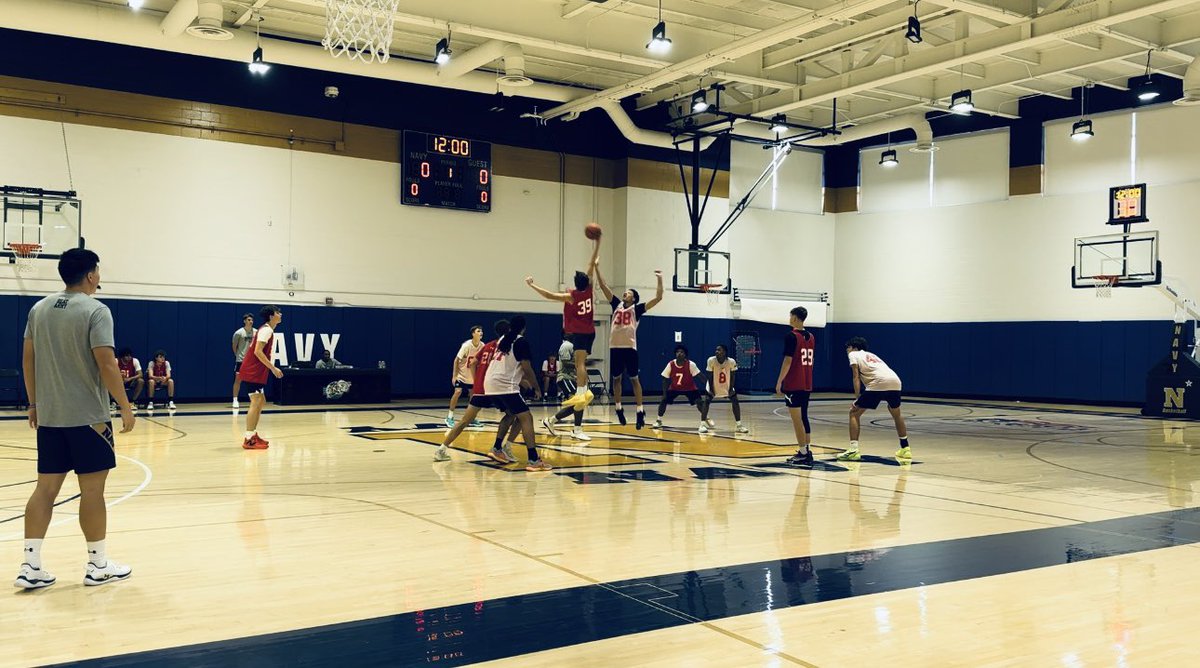 HSisemore2025's tweet photo. Great day @NavyBasketball. Thank you coaches and players for putting on a great camp. #hooyah #beatarmy #gomids
@LagoHoops @CoachSmithCAA https://t.co/AJr7g5ilqK