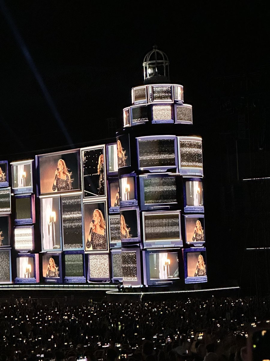 Just seen Adele in München, wow - what a show.