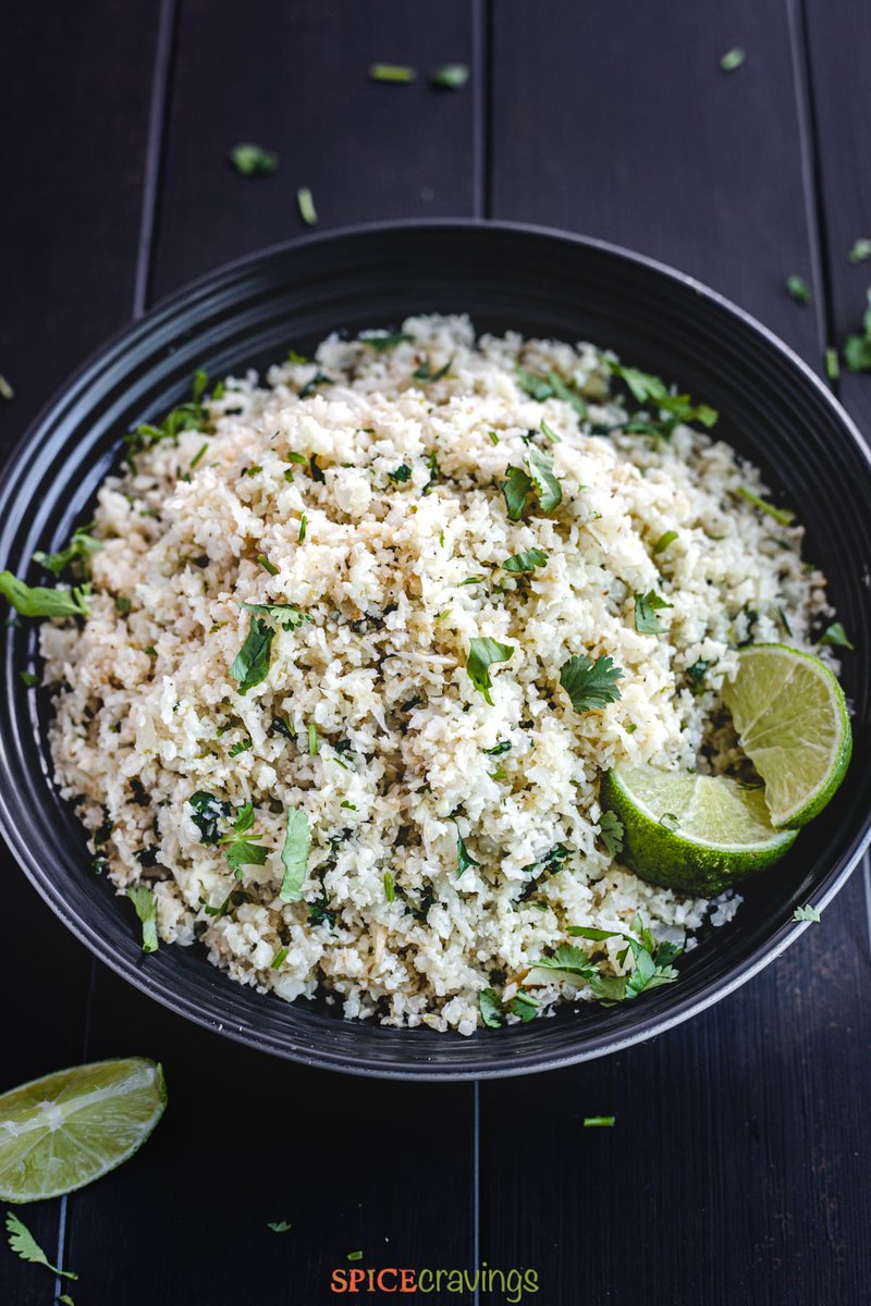Cilantro Lime Cauliflower Rice 🍚  is a super quick, easy and low carb side dish ready in 15 minutes! It's a copycat version of the now-famous Chipotle menu item that goes great with burritos, tacos and so much more!

Cilantro Lime Cauliflower Rice --> spicecravings.com/cilantro-lime-…