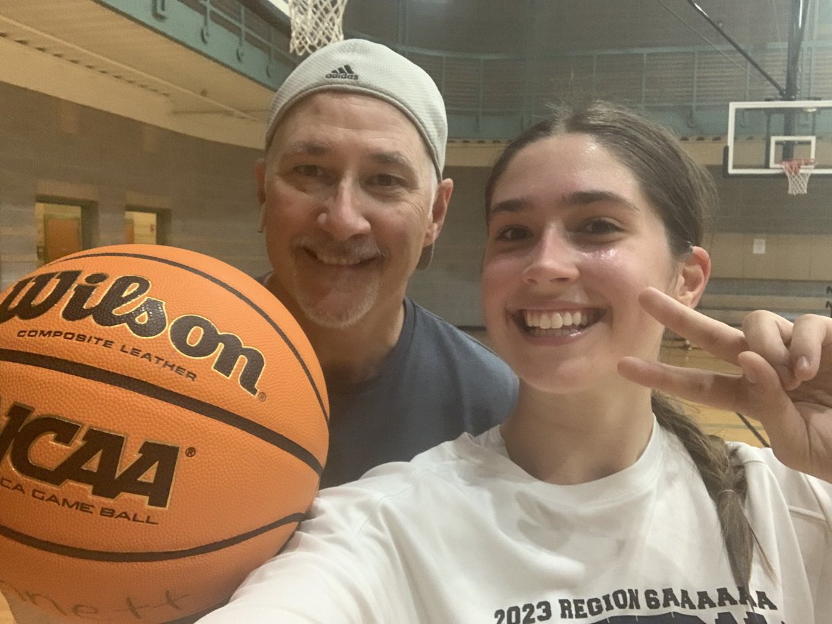 Berkley Bennett 2025 (@berkleybenn2025) on Twitter photo Ready for <a href="/UWG_WBB/">UWG Womenâs Basketball</a> Elite Camp Tomorrow đȘ 375/505 shots made with my dad. LETS GET IT đ„ đ„ #senioryear #grindseason #blessed #DMBA Ready for <a href="/UWG_WBB/">UWG Womenâs Basketball</a> Elite Camp Tomorrow đȘ 375/505 shots made with my dad. LETS GET IT đ„ đ„ #senioryear #grindseason #blessed #DMBA