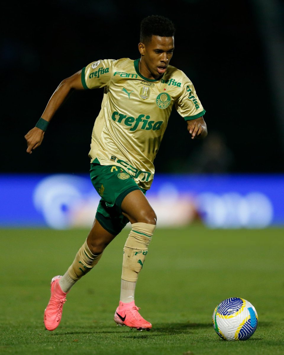 DataFutebol's tweet photo. ATENÇÃO! 🚨

Estêvão é o primeiro jogador a ter pelo menos 13 G/A em uma edição do Brasileirão antes dos 18 anos desde o.. NEYMAR em 2009. https://t.co/vI7ls3sJM5