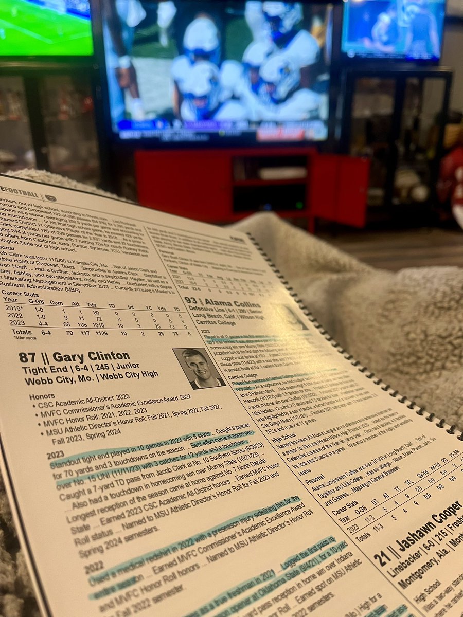 Corey Riggs 🎙 tweet media