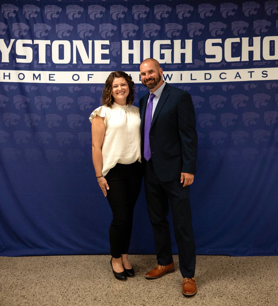 KATSLaGrange's tweet image. Congratulations to @MrsHess_THS one of our inductees into the 2024 KATS Hall of Fame. She will be inducted tonight by her former track coach &amp;amp; @KeystoneSchools Athletic Director Jeff Holzhauer. @KLSD_Sports #keystonepride #WeAreKATS